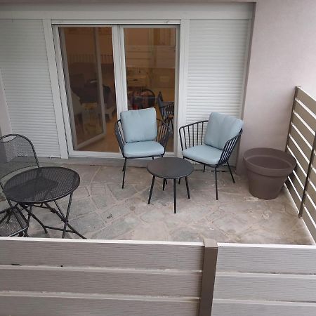 Elenis House Lägenhet Néa Péramos Exteriör bild