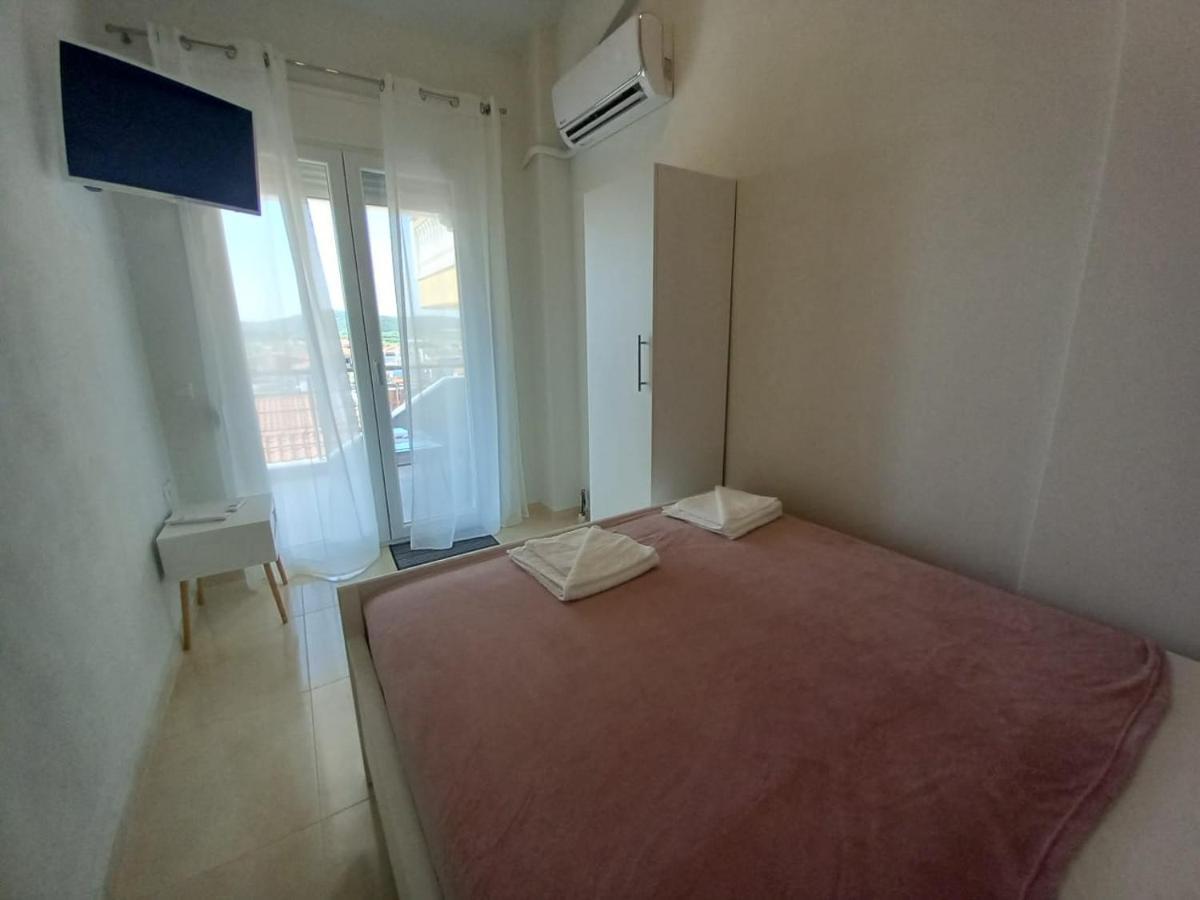 Elenis House Lägenhet Néa Péramos Exteriör bild